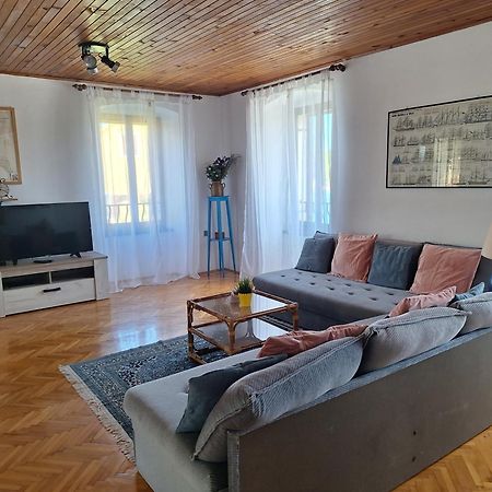 Two-Bedroom Apartment With Sea View,Big Terrase And Garden Стари Град Экстерьер фото